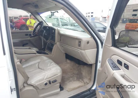 2003 Chevrolet Suburban 1500 Z71 from USA, damaged, VIN 3GNFK16Z83G299597